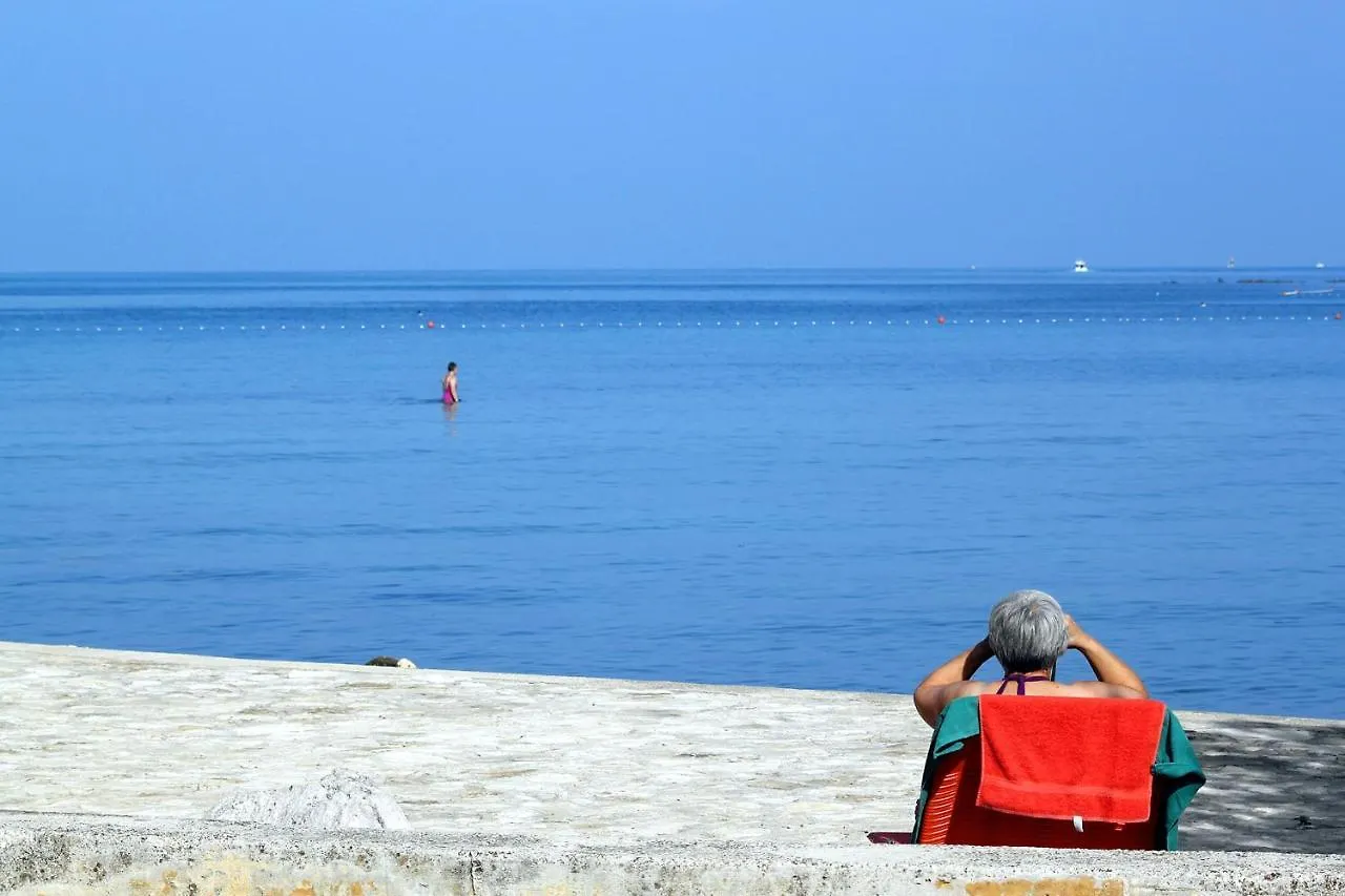 Apartments With A Parking Space Umag - 7094