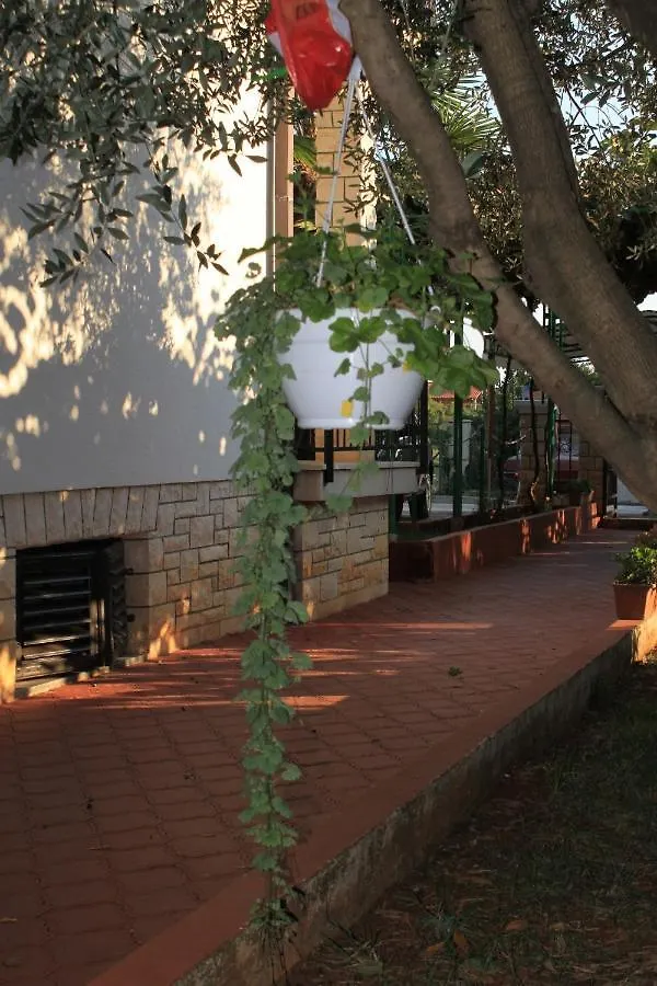 Apartments With A Parking Space Umag - 7094